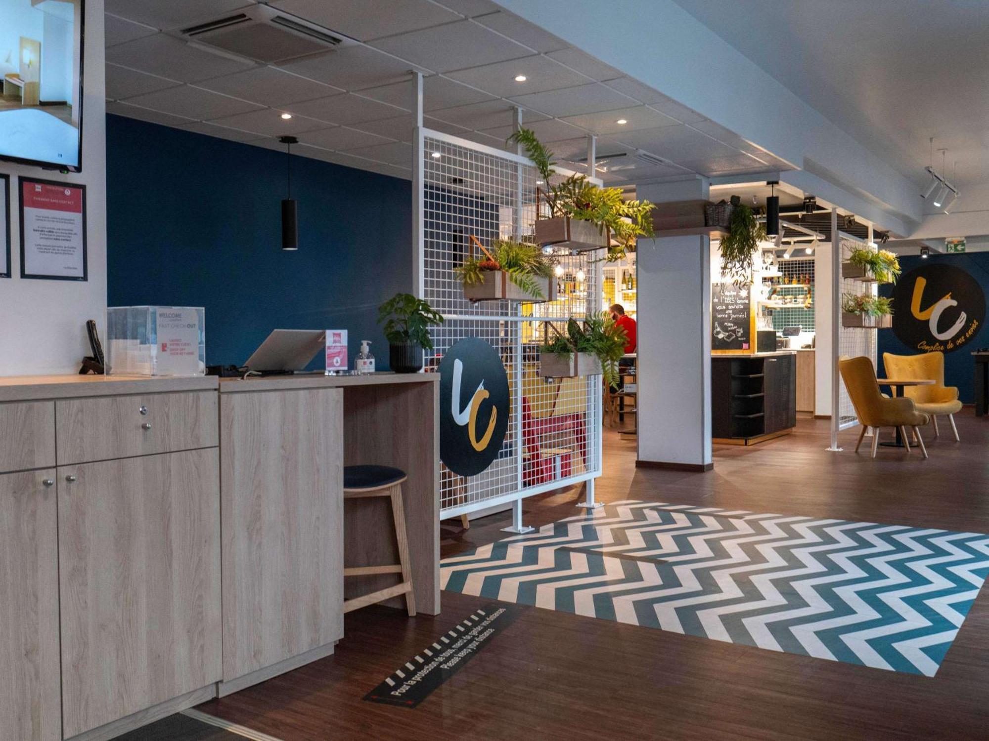Отель Ibis Lille Lomme Centre Экстерьер фото